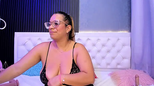 MHONIKBELUCCI webcam