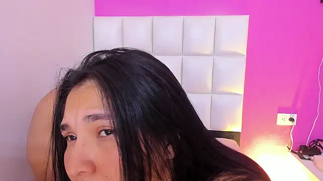 TwoForyouX Live Webcam on Stripchat