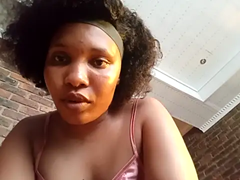 freakynyashXxXx webcam