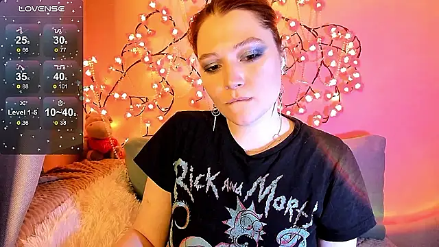 Ungoliant_Kiss webcam