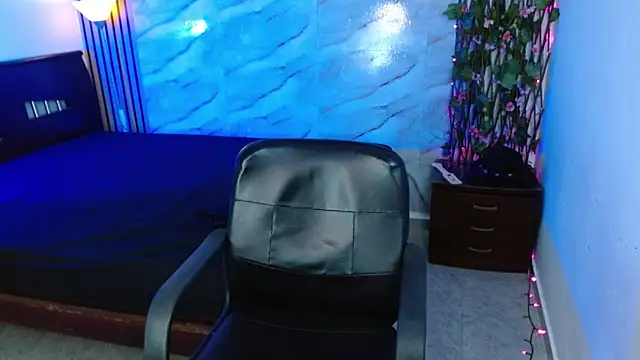 latin_mommy_ - Latin_mommy_'s free webcam - UK Sex Cams