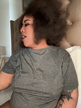 cammii__ - CAMMII__'s free webcam - UK Sex Cams