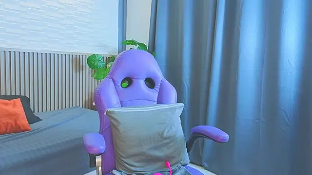 Milena_lawson webcam