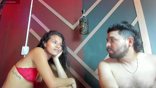 RashelANDCerverus webcam