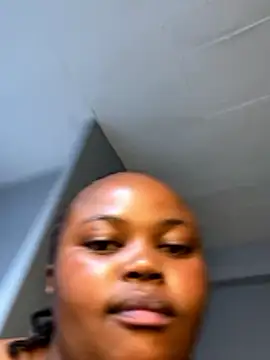 curveysinaa - Curveysinaa's free webcam - UK Sex Cams