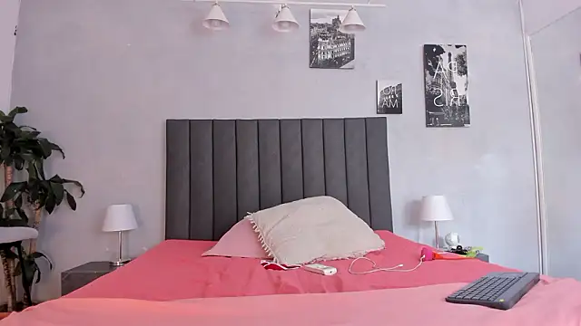 kendra_london webcam