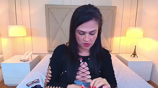 carolinnasaenz - CarolinnaSaenz's free webcam - UK Sex Cams