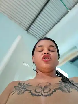 KattalellaGomez webcam