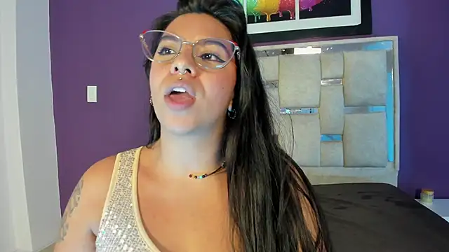 emilyy_cooperr webcam