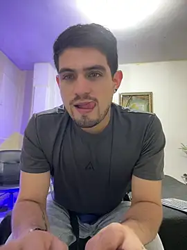 williamsmiiths16 Live Webcam on Stripchat