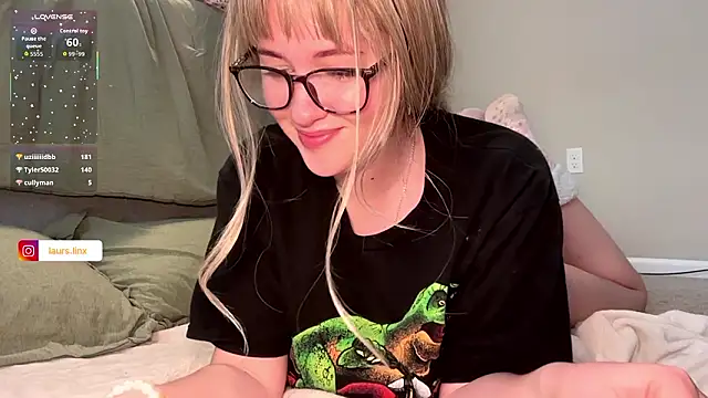 nextdoorlauren Live Webcam on Stripchat