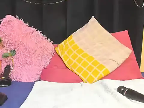 AmazingDarkDoll webcam