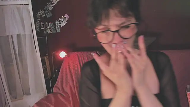 juby_yuby's Stripchat show and profile