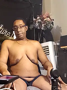 b4kinc - B4KINC's free webcam - UK Sex Cams