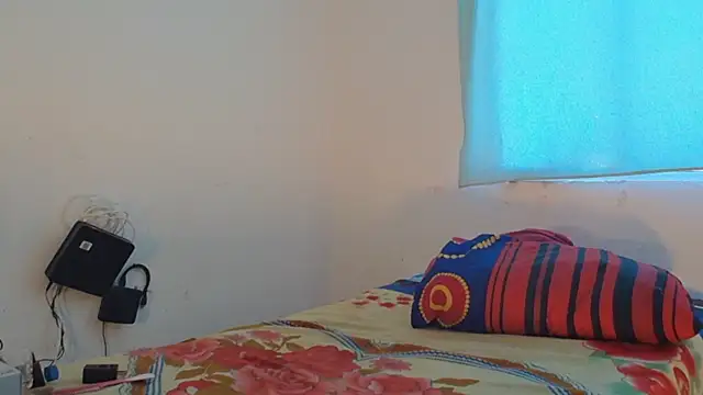 mia_chanel104 webcam