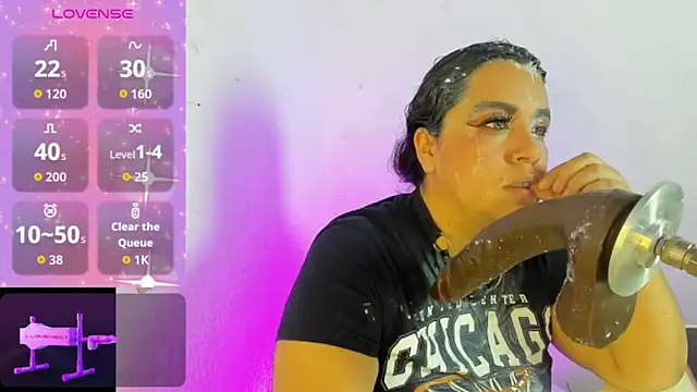 Alanna-sloppy webcam