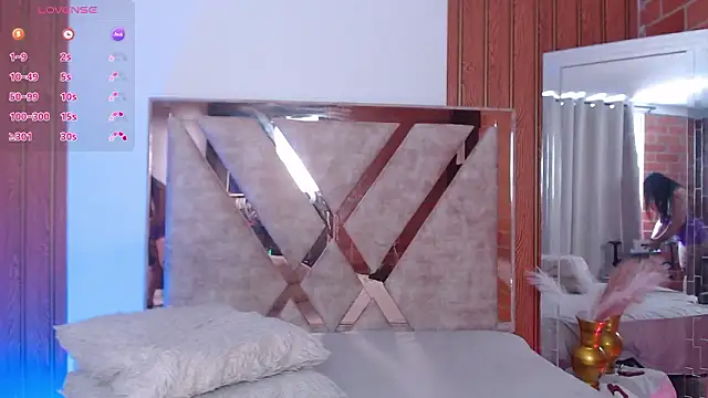 AGATHAA_WHITE webcam