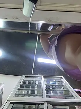 Webcam Model (sofiafantasy)  is live.Free join now!