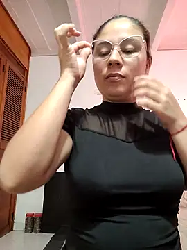 selena_gomez2 - Selena_gomez2's free webcam - UK Sex Cams