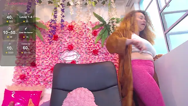 BLONDE_SEXYHOT webcam