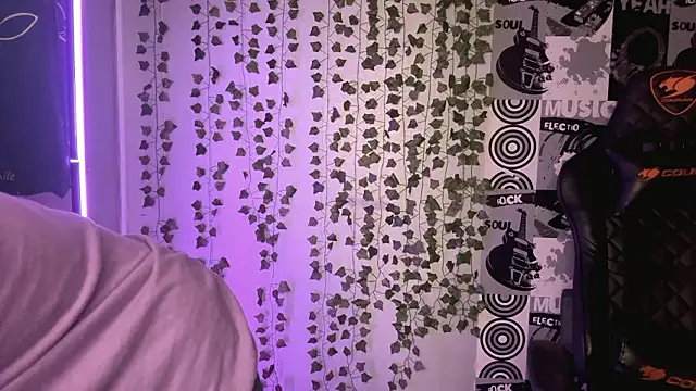 helgicuteness webcam