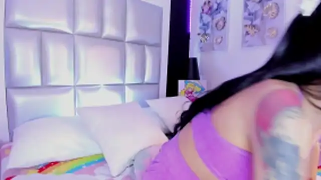 athziry_g - Athziry_g's free webcam - UK Sex Cams