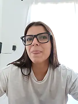 Webcam Model (lililovexx)  is live.Free join now!