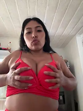 Webcam Model (emmyjhonson07)  is live.Free join now!