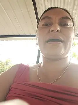 Horny-Mommy-Dirty webcam