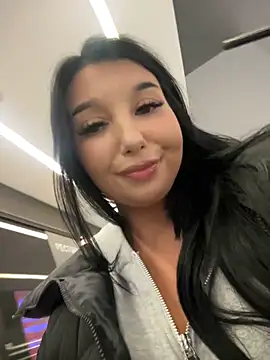 tisha_busty - Tisha_Busty's free webcam - UK Sex Cams