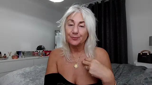 TanyaTaylor45 webcam