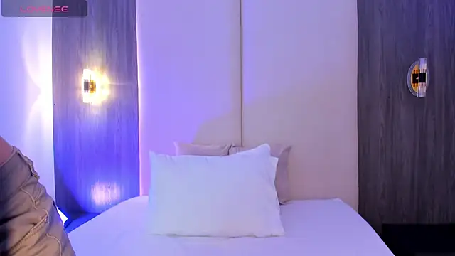 desireee_ - Desireee_'s free webcam - UK Sex Cams