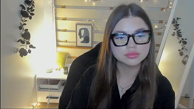 Violetta_Brilliant webcam