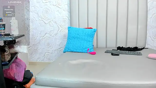 Cleopatra_Trans webcam