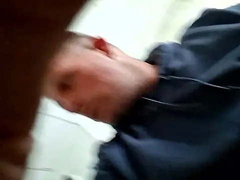 curiouscock38 - Curiouscock38's free webcam