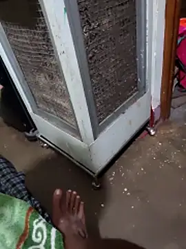 rayi_queen_4 - RAYI_Queen_4's free webcam