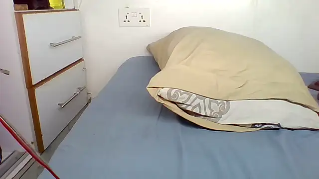 sunny_diva - Sunny_Diva's free webcam - UK Sex Cams