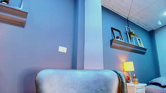 ambaroishi__ - AmbarOishi__'s free webcam - UK Sex Cams