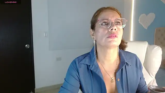 channelsmith_55 webcam