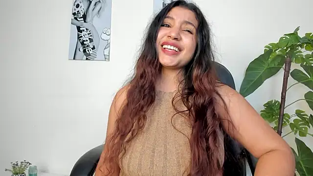 Victoria_Rosee webcam