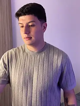 Goldenknight33 webcam