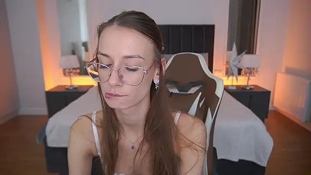 cozymell - CozyMell's free webcam