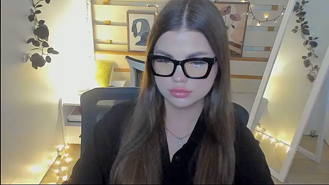 Violetta_Brilliant webcam