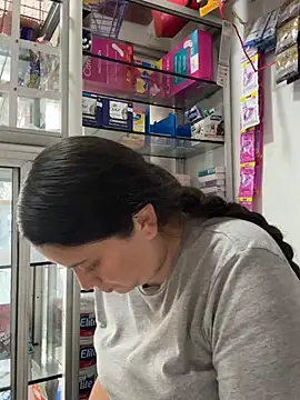 iam_valeri (F young) - Breast milk