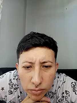 mei_and_gaby (Ask my age) - French kiss 😘😈