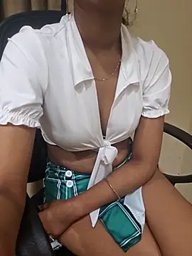 Webcam Model (Your_dopamine) is live