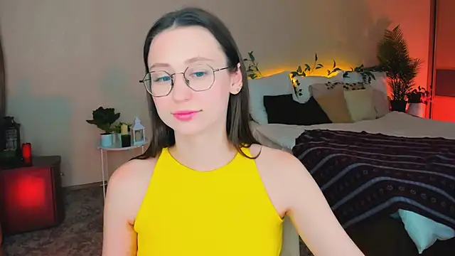 YourLovellyStory webcam