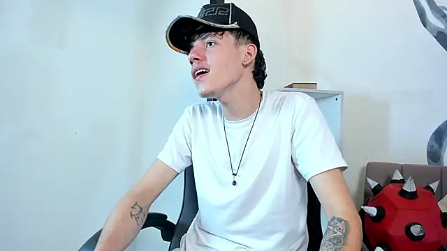 mikebenefleck_01 (M twink) - cum show