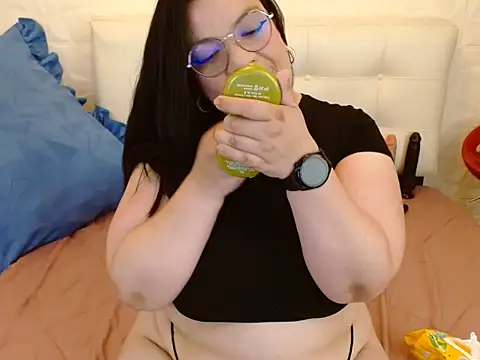Angiee_BBW webcam