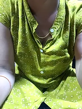 call_me_mouni099 webcam